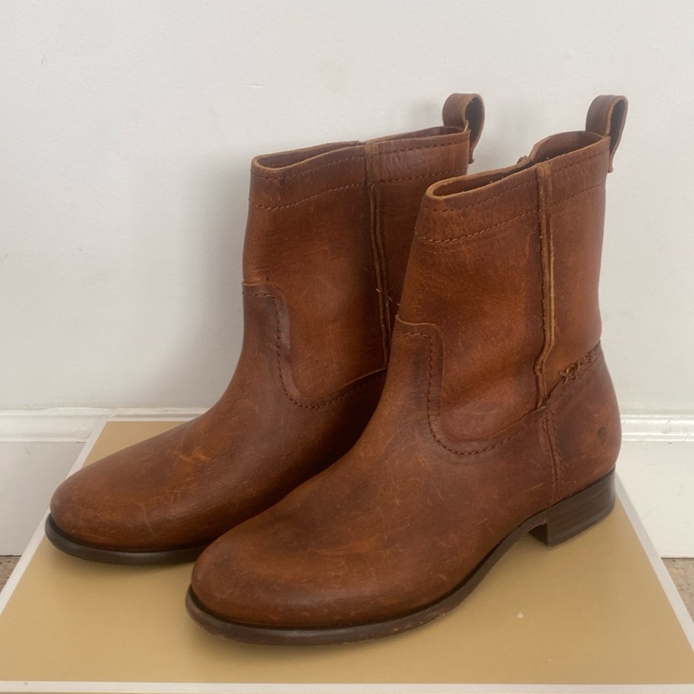 Frye Brown Leather Cara Short Boots - Wms 6